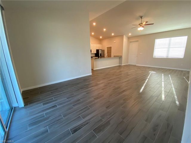 2000 NW 7th AVE, Cape Coral, FL 33993