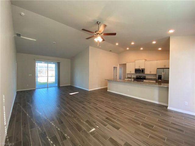 2000 NW 7th AVE, Cape Coral, FL 33993