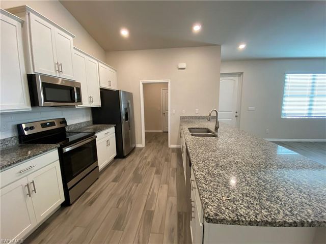 2000 NW 7th AVE, Cape Coral, FL 33993