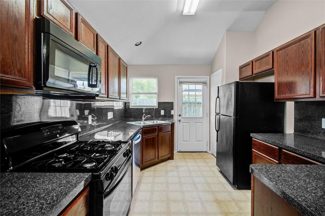4226 Richmeadow Drive, Houston, TX 77048