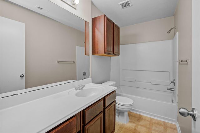 4226 Richmeadow Drive, Houston, TX 77048