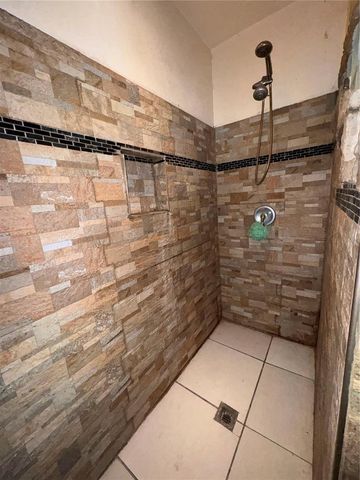 3050 8TH STREET, Sarasota, FL 34237