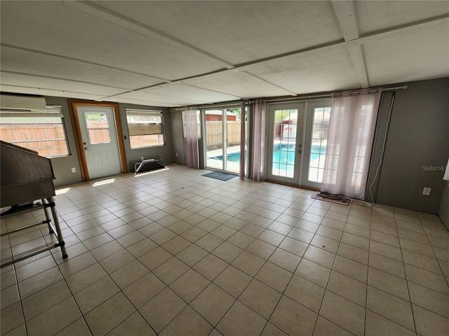 3050 8TH STREET, Sarasota, FL 34237