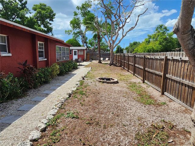 3050 8TH STREET, Sarasota, FL 34237