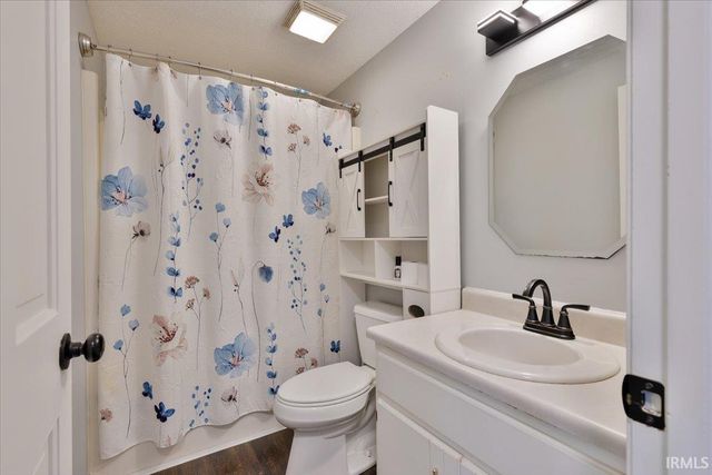 9227 Soaring Hill Place, Fort Wayne, IN 46804