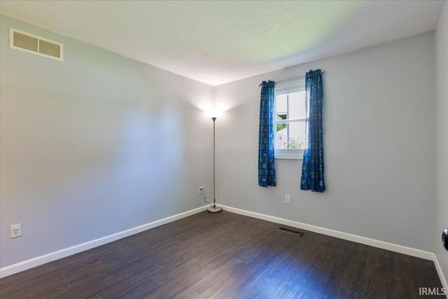 9227 Soaring Hill Place, Fort Wayne, IN 46804
