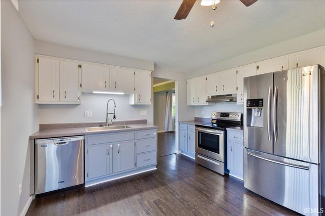 9227 Soaring Hill Place, Fort Wayne, IN 46804