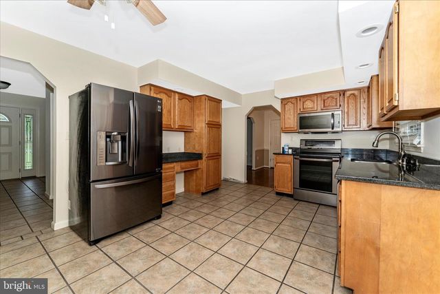 7023 RUNKLES RD, Mount Airy, MD 21771