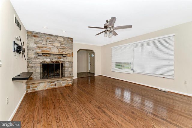 7023 RUNKLES RD, Mount Airy, MD 21771