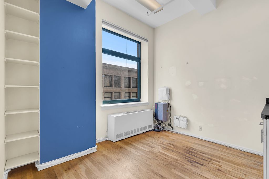14 E 4th St Rm 505, New York City, NY 10012