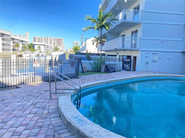 3527 NE 168th St 301, North Miami Beach, FL 33160