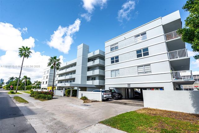 3527 NE 168th St 301, North Miami Beach, FL 33160