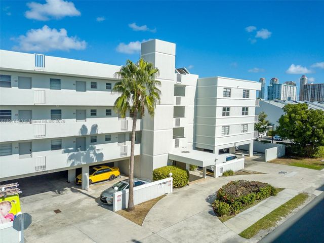 3527 NE 168th St 301, North Miami Beach, FL 33160