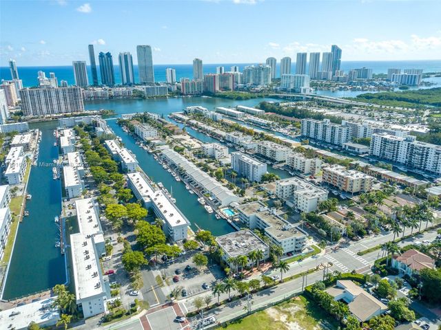 3527 NE 168th St 301, North Miami Beach, FL 33160