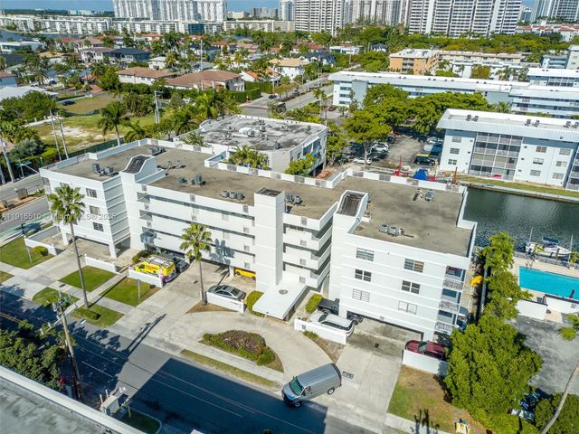 3527 NE 168th St 301, North Miami Beach, FL 33160