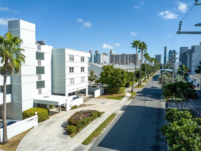 3527 NE 168th St 301, North Miami Beach, FL 33160