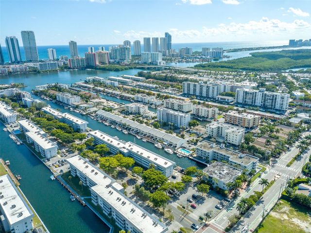 3527 NE 168th St 301, North Miami Beach, FL 33160