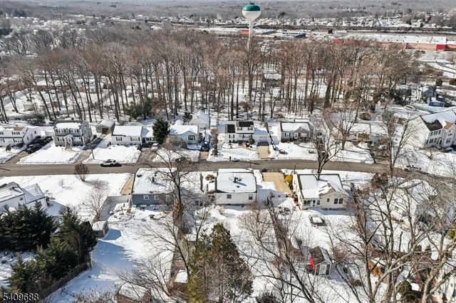 7 Harwin Dr, East Brunswick Twp., NJ 08816