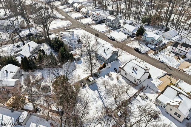 7 Harwin Dr, East Brunswick Twp., NJ 08816