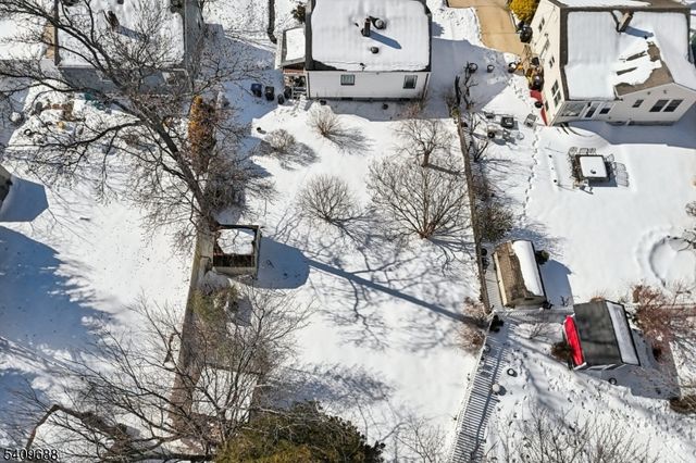 7 Harwin Dr, East Brunswick Twp., NJ 08816