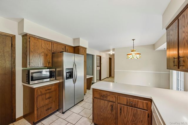 16 Panel Lane, Florida, NY 10921