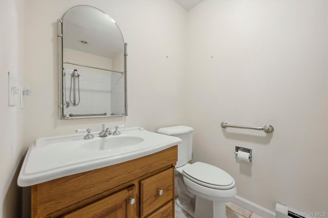 16 Panel Lane, Florida, NY 10921