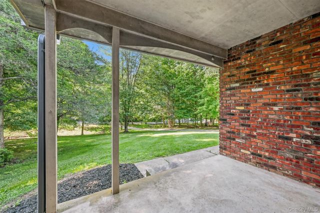 16 Panel Lane, Florida, NY 10921