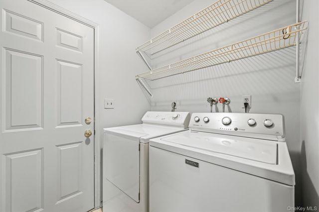16 Panel Lane, Florida, NY 10921