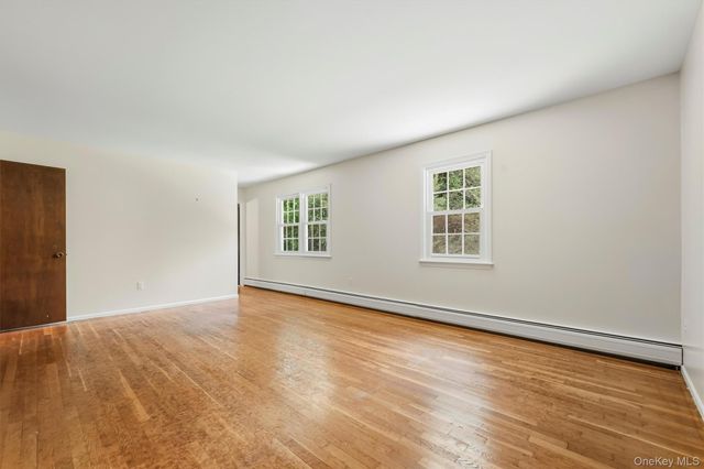 16 Panel Lane, Florida, NY 10921