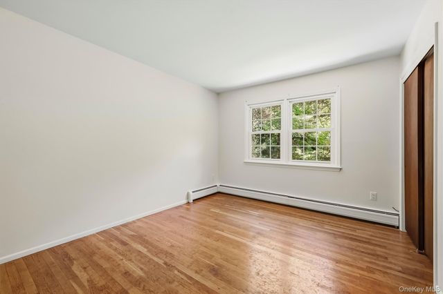 16 Panel Lane, Florida, NY 10921