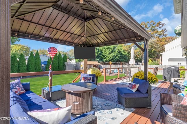 27 Falkinburg Drive, Little Egg Harbor, NJ 08087
