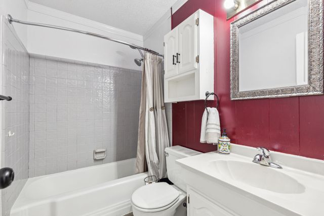 2312 Valleywood Drive, Carrollton, TX 75006