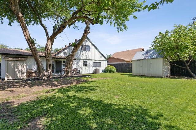 2312 Valleywood Drive, Carrollton, TX 75006