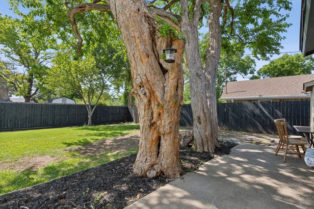 2312 Valleywood Drive, Carrollton, TX 75006