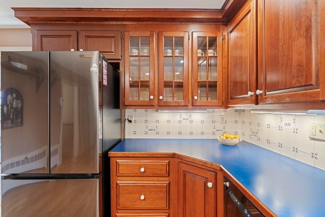 31 Tory Fort Ln, Worcester, MA 01602