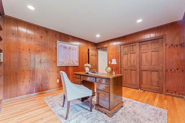 31 Tory Fort Ln, Worcester, MA 01602