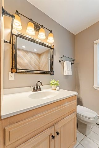 31 Tory Fort Ln, Worcester, MA 01602