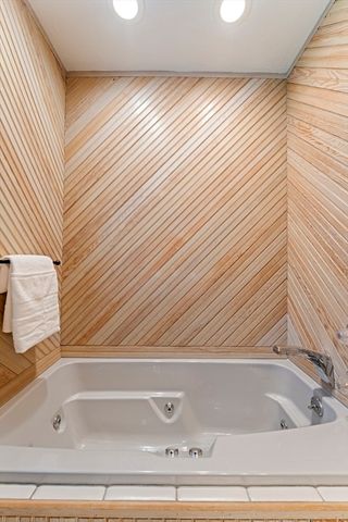 31 Tory Fort Ln, Worcester, MA 01602
