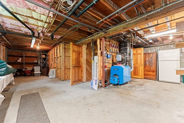 31 Tory Fort Ln, Worcester, MA 01602