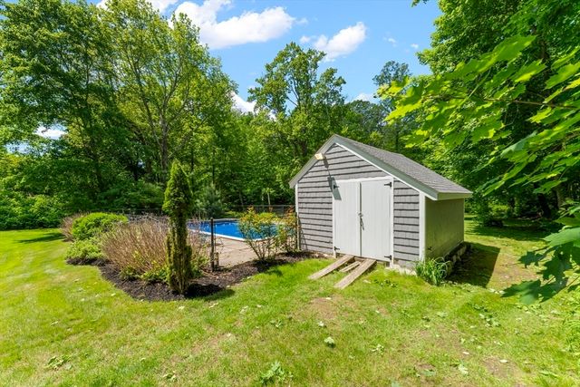 31 Tory Fort Ln, Worcester, MA 01602