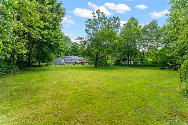 31 Tory Fort Ln, Worcester, MA 01602