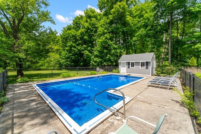 31 Tory Fort Ln, Worcester, MA 01602