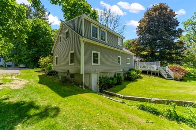 31 Tory Fort Ln, Worcester, MA 01602