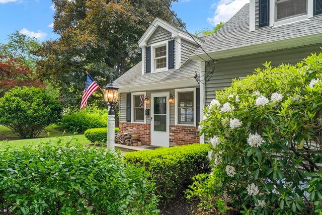 31 Tory Fort Ln, Worcester, MA 01602