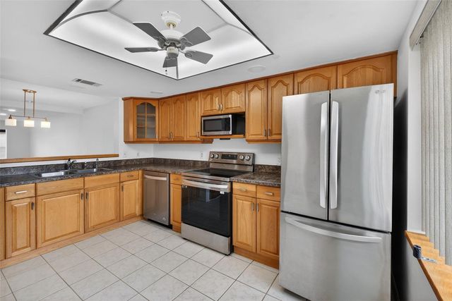 19029 US HIGHWAY 19 N 18F, Clearwater, FL 33764