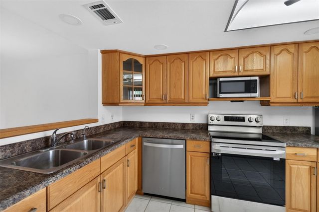 19029 US HIGHWAY 19 N 18F, Clearwater, FL 33764