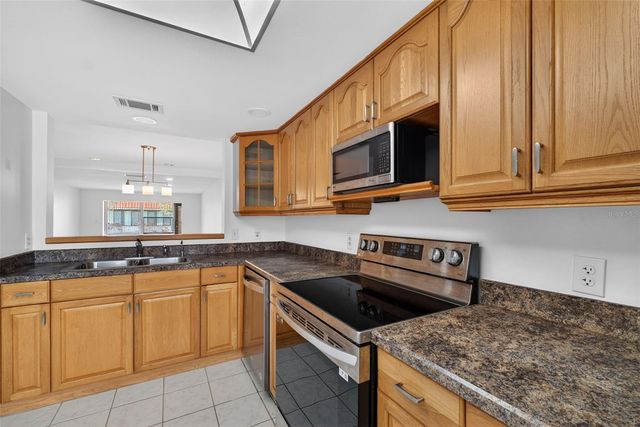 19029 US HIGHWAY 19 N 18F, Clearwater, FL 33764