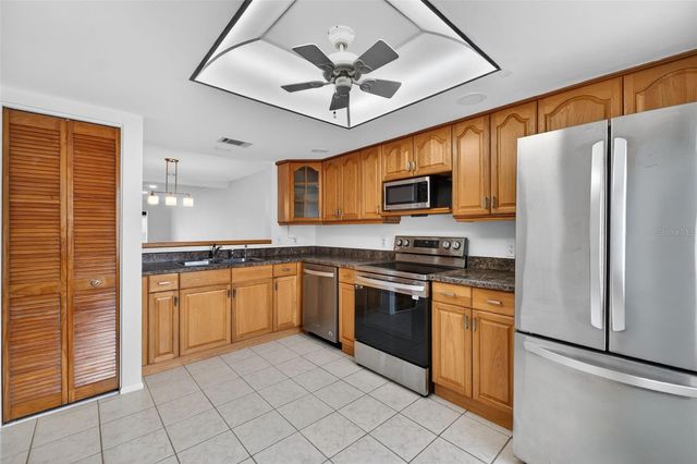 19029 US HIGHWAY 19 N 18F, Clearwater, FL 33764