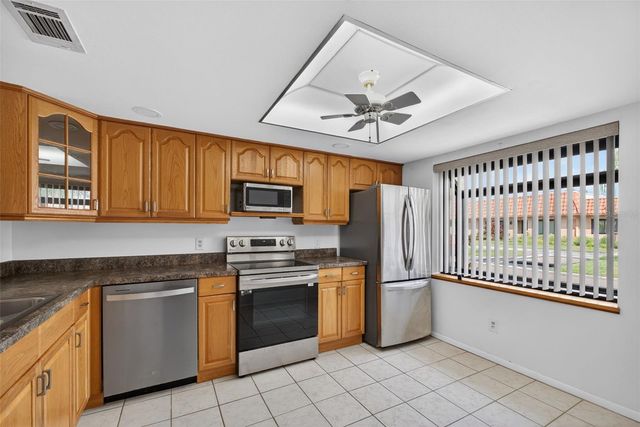 19029 US HIGHWAY 19 N 18F, Clearwater, FL 33764