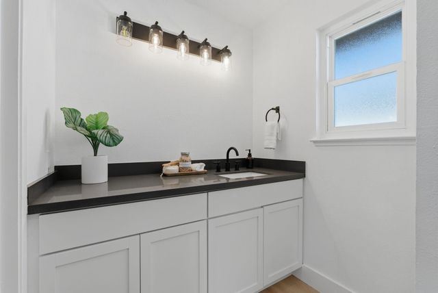 3178 Larchmont Ln, San Pablo, CA 94806